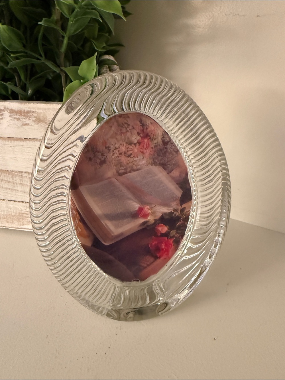 Vintage Heavy Clear Glass Oval Picture Frame Ripple Pattern Freestanding 6” x 5”